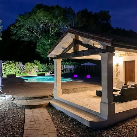 Villa Tagibao Avec Piscine Chauffee Et Spa Lesterps Exterior photo